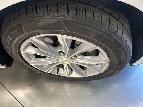 New 2025 Chevrolet Malibu LT image 5