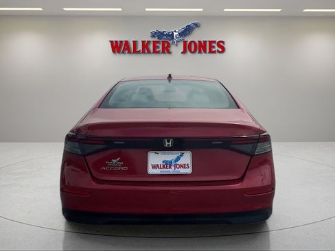 Used 2023 Honda Accord EX image 5