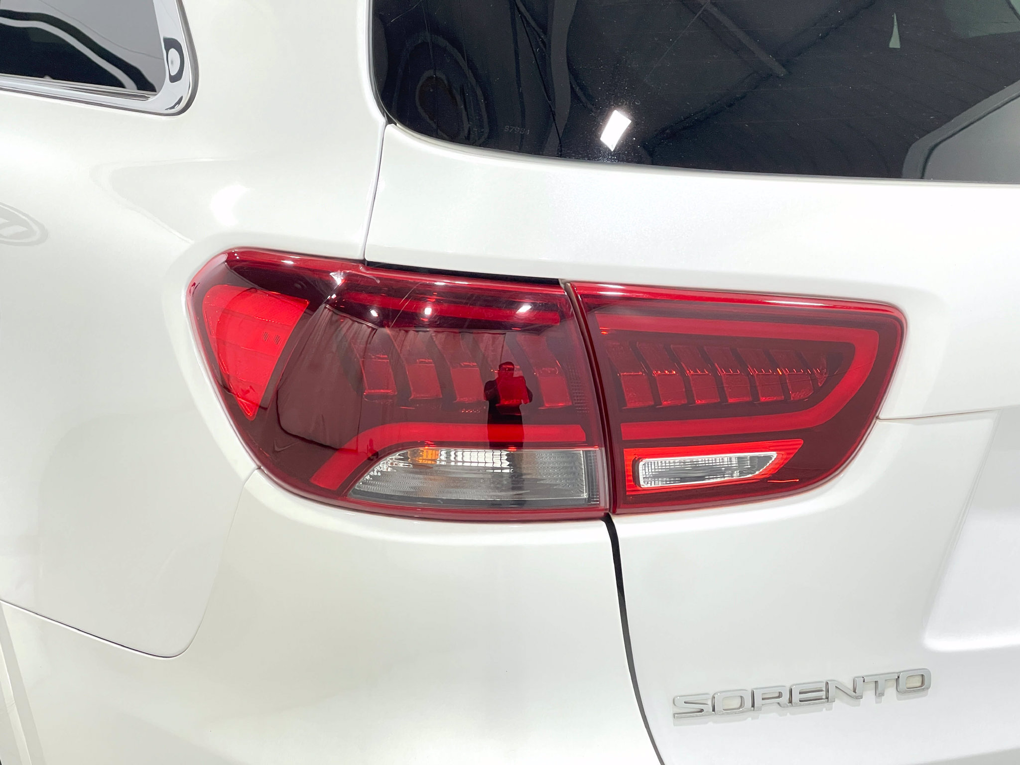 Used 2020 Kia Sorento SX FWD image 34