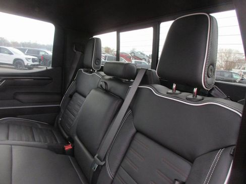 New 2026 GMC Sierra 1500 AT4X w/ AT4X AEV Edition image 15