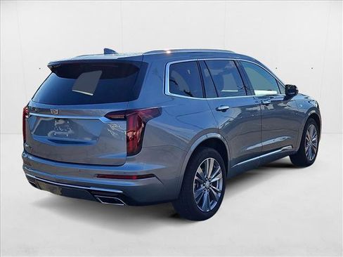 Used 2024 Cadillac XT6 Premium Luxury image 5