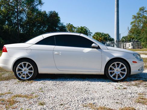 Used 2011 Volkswagen Eos Lux image 13