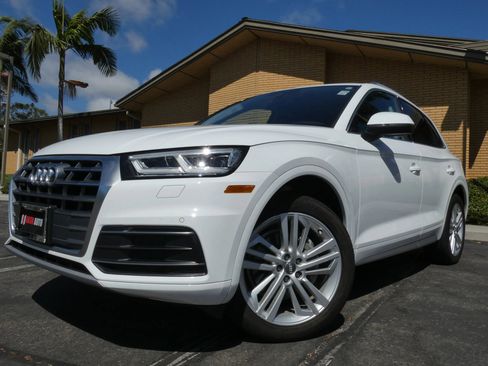 Used 2019 Audi Q5 2.0T Premium Plus w/ Premium Plus Package image 16