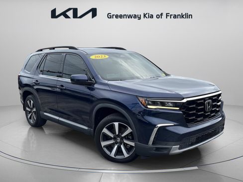 Used 2023 Honda Pilot Touring image 1