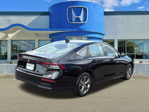 Used 2023 Honda Accord EX image 4
