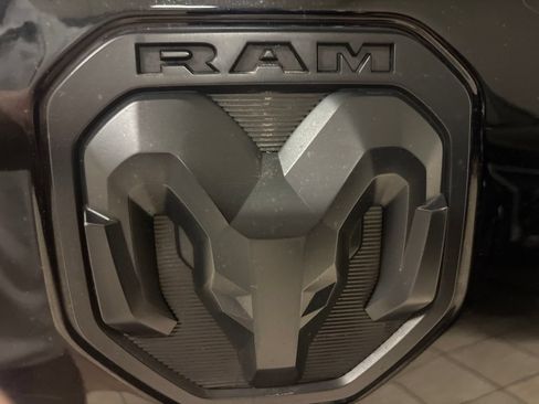Used 2020 RAM 1500 Big Horn AWD/4WD image 7