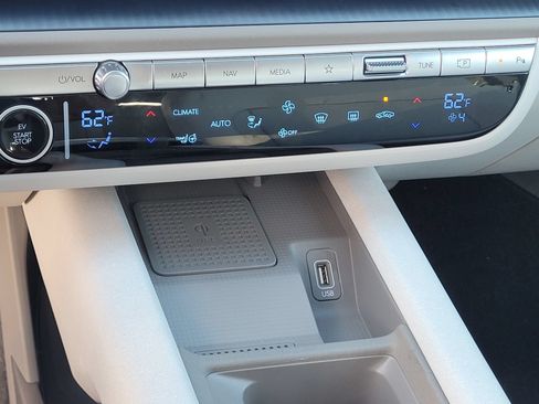Certified 2024 Hyundai Ioniq 6 Limited RWD image 25