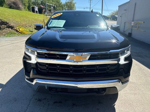 Used 2024 Chevrolet Silverado 1500 LT AWD/4WD image 8