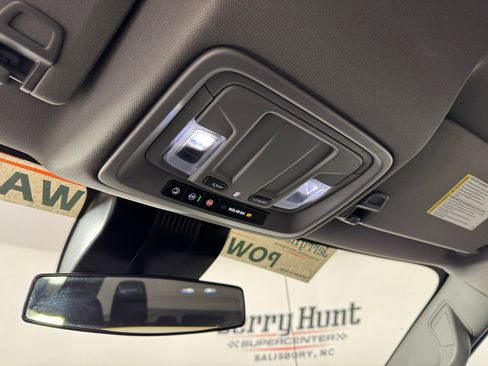 Used 2024 Chevrolet Silverado 1500 LT image 24