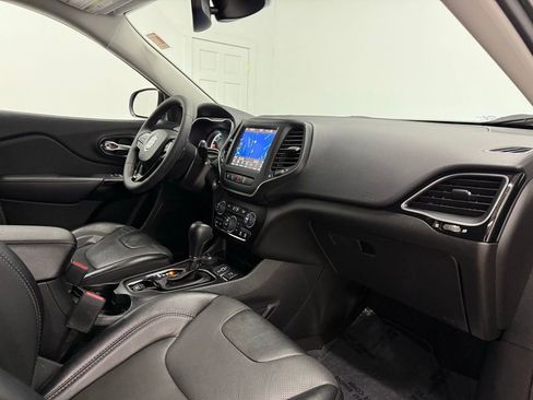 Used 2023 Jeep Cherokee Altitude Lux image 15