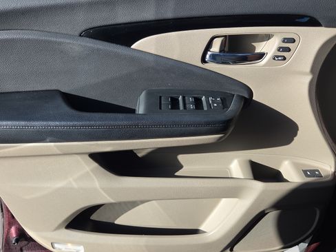 Used 2016 Honda Pilot Touring image 35