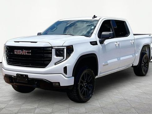 Used 2024 GMC Sierra 1500 Elevation AWD/4WD image 3