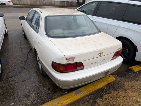 Used 1996 Toyota Camry LE image 11
