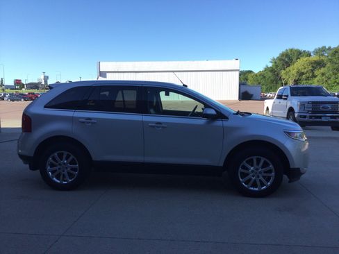 Used 2014 Ford Edge Limited AWD/4WD image 3