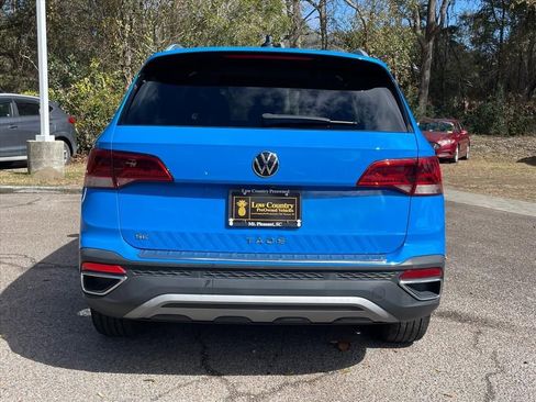 Used 2023 Volkswagen Taos SE w/ Panoramic Sunroof Package image 24