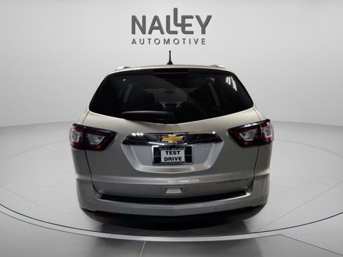 Used 2016 Chevrolet Traverse LT image 4