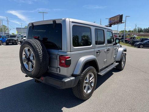Used 2020 Jeep Wrangler Unlimited Sahara AWD/4WD image 5