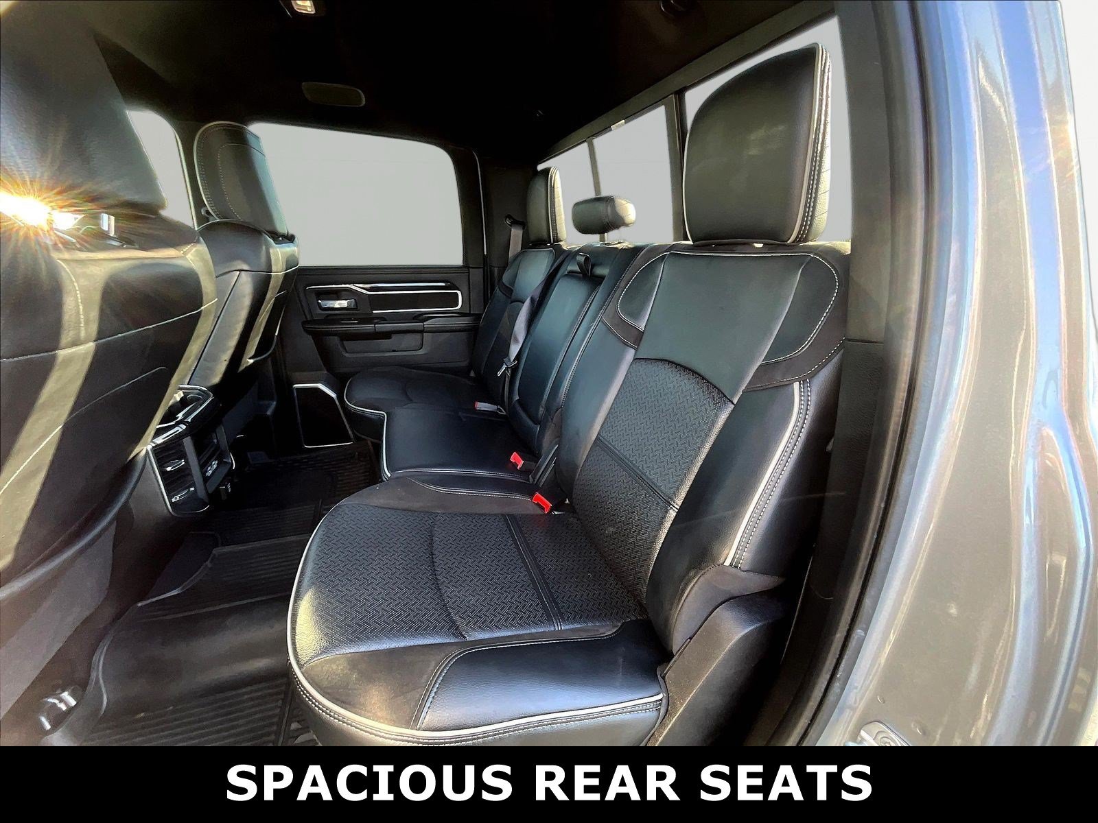 Used 2022 RAM 3500 Laramie w/ Night Edition AWD/4WD image 3