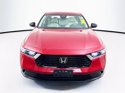 Used 2025 Honda Accord SE image 2