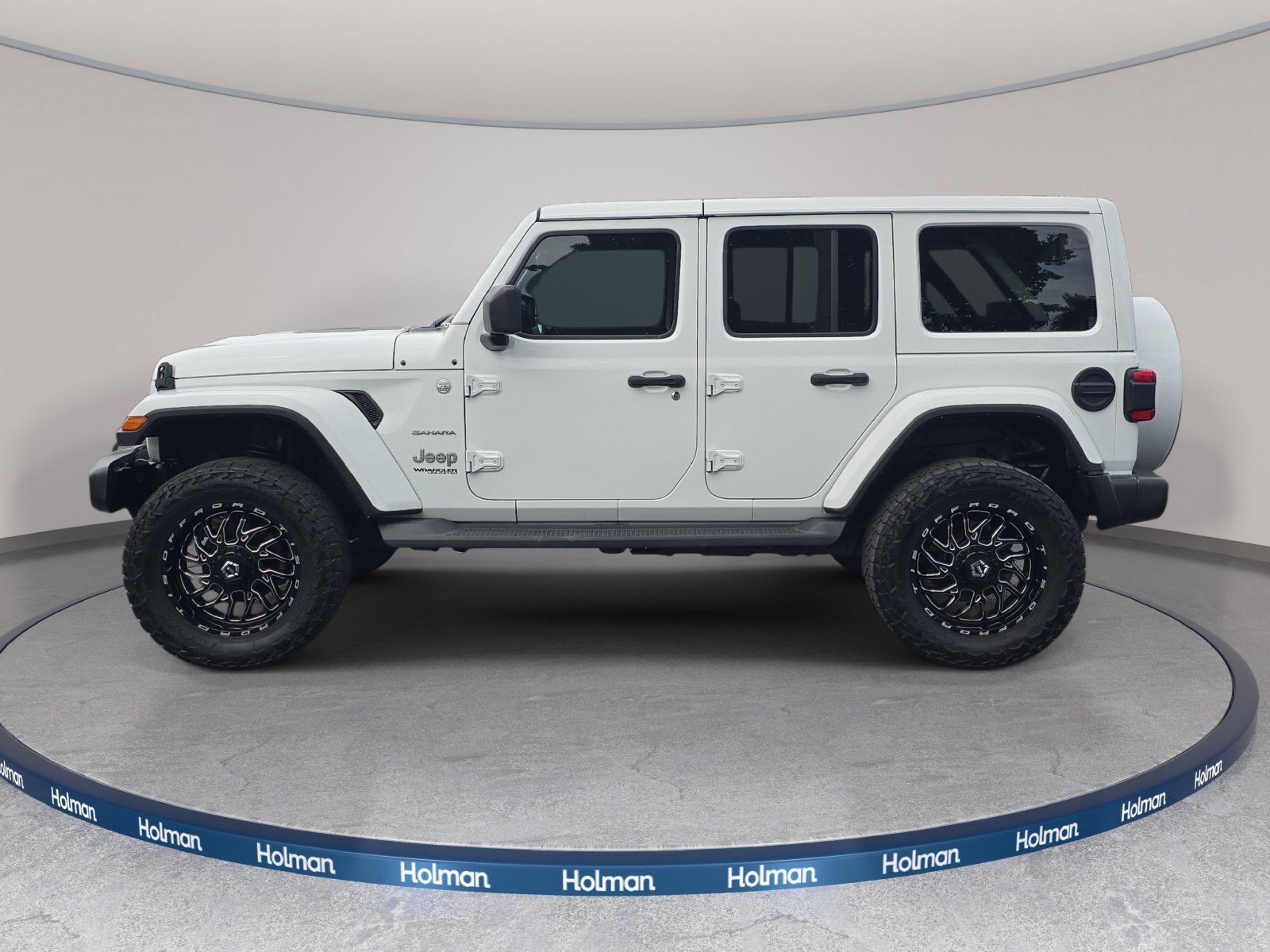 Used 2021 Jeep Wrangler Unlimited Sahara AWD/4WD image 9