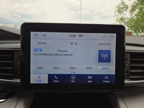 Used 2023 Ford Explorer XLT w/ Equipment Group 202A AWD/4WD image 28
