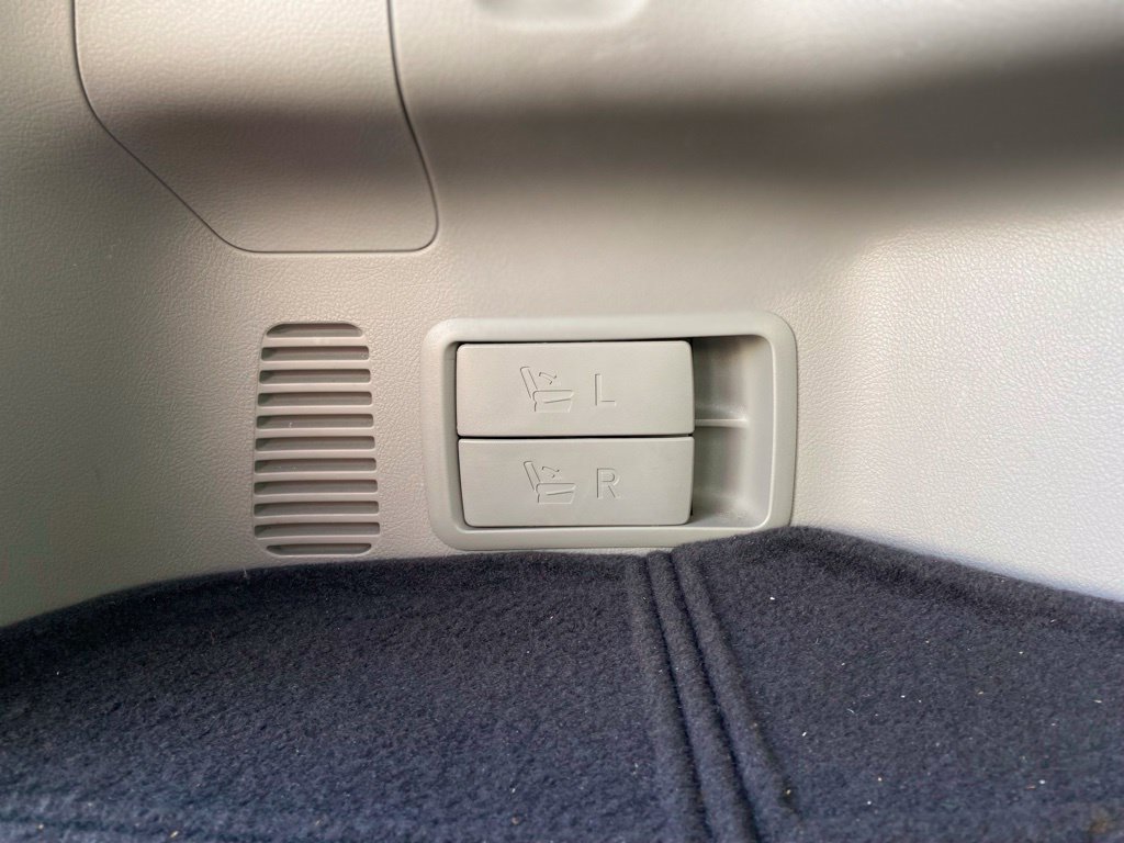 Used 2013 Toyota Highlander Plus FWD image 29