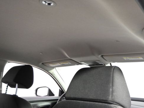 Used 2023 Honda HR-V LX image 17