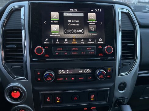 Used 2021 Nissan Titan SV w/ SV Convenience Package image 11