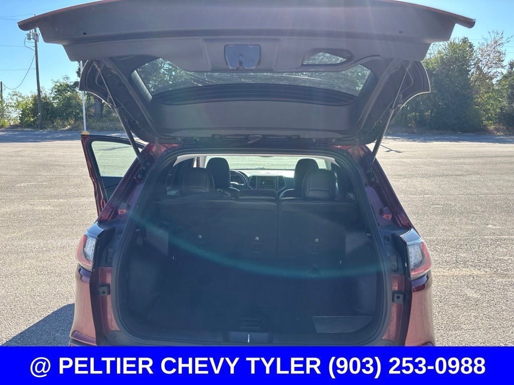 Used 2019 Jeep Cherokee Trailhawk w/ Cold Weather Group AWD/4WD image 23