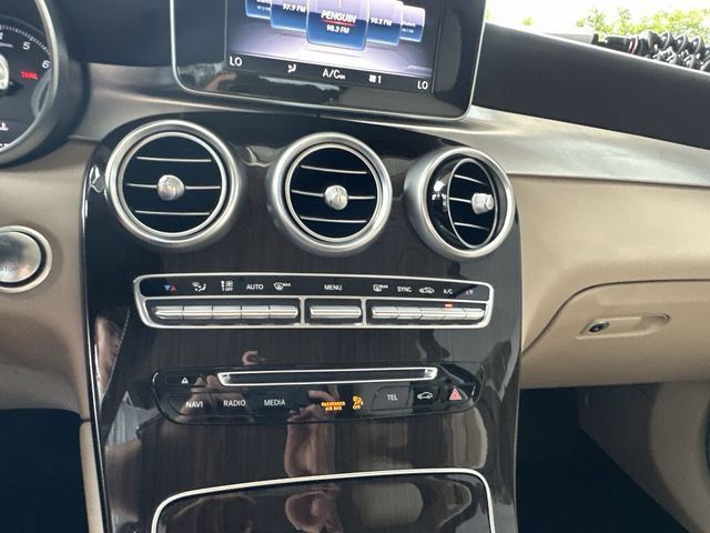 Used 2019 Mercedes-Benz GLC 300 image 18