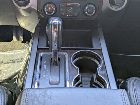 Used 2016 Ford Expedition Platinum image 16