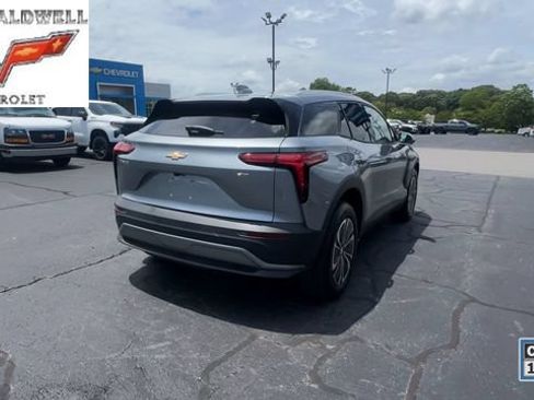 Used 2024 Chevrolet Blazer EV LT AWD/4WD image 8