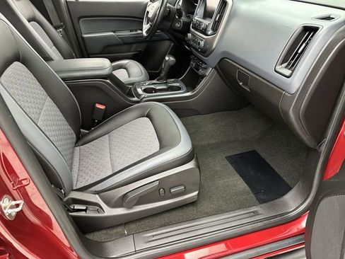 Used 2018 Chevrolet Colorado Z71 image 24