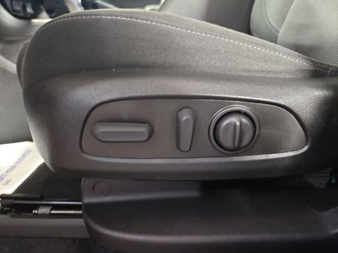 Used 2023 Chevrolet Traverse LT AWD/4WD image 30