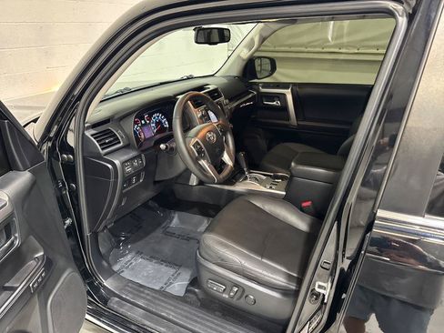 Used 2016 Toyota 4Runner Limited AWD/4WD image 30