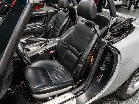 Used 2001 BMW Z8 image 23