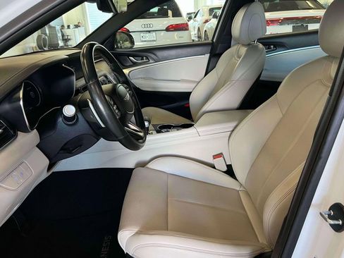 Used 2024 Genesis G70 2.5T AWD/4WD image 13