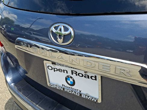 Used 2013 Toyota Highlander 4WD w/ Cold Weather Pkg image 28