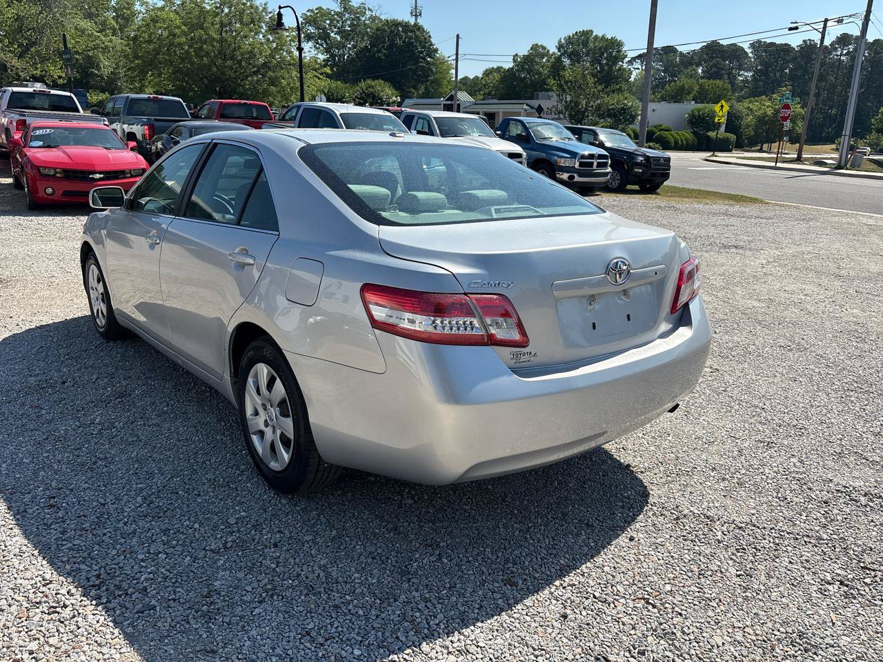 Used 2010 Toyota Camry FWD image 12
