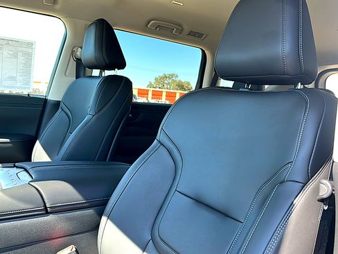 New 2026 Nissan Armada SV image 11