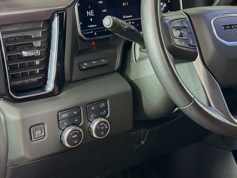 Used 2025 GMC Sierra 2500 Denali Ultimate w/ Max Trailering Package image 11