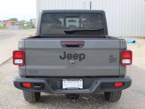 Used 2021 Jeep Gladiator Sport AWD/4WD image 5