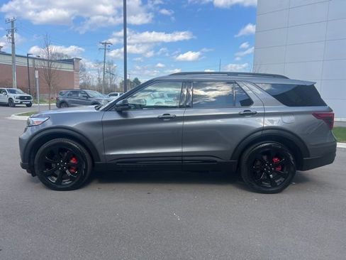 Used 2024 Ford Explorer ST w/ Equipment Group 401A AWD/4WD image 8