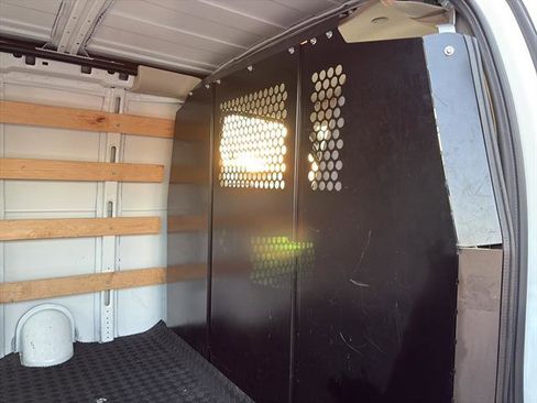 Used 2024 GMC Savana 2500 w/ Driver Convenience Package image 10