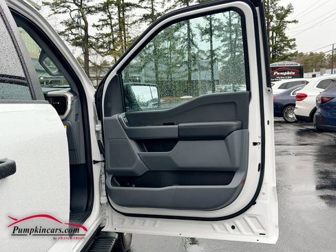 Used 2023 Ford F150 XLT w/ Trailer Tow Package image 16