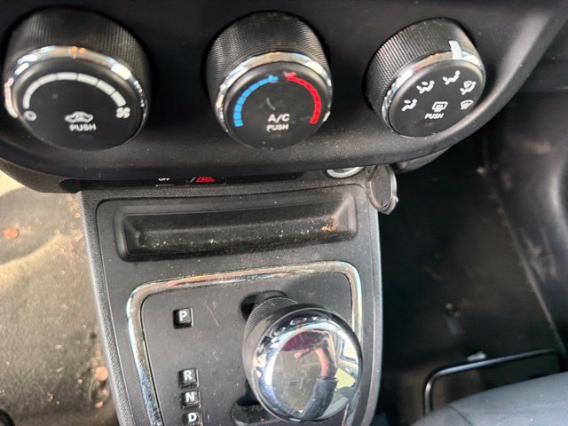Used 2015 Jeep Patriot Sport FWD image 25