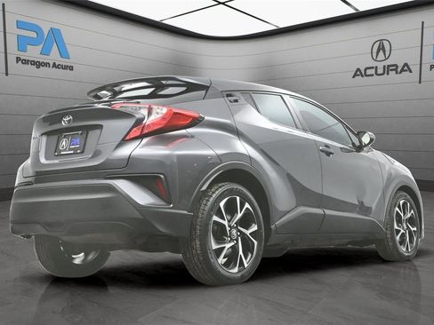 Used 2019 Toyota C-HR XLE image 31