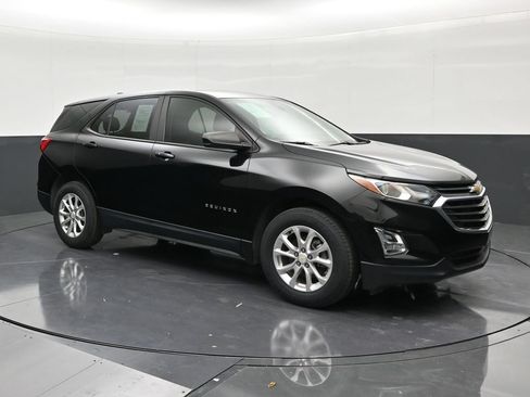 Used 2020 Chevrolet Equinox LS FWD image 7
