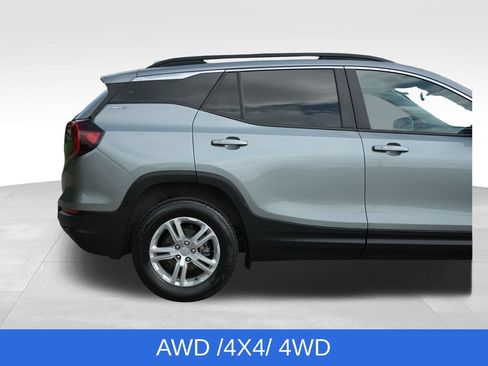 Used 2023 GMC Terrain SLE w/ Driver Convenience Package AWD/4WD image 12
