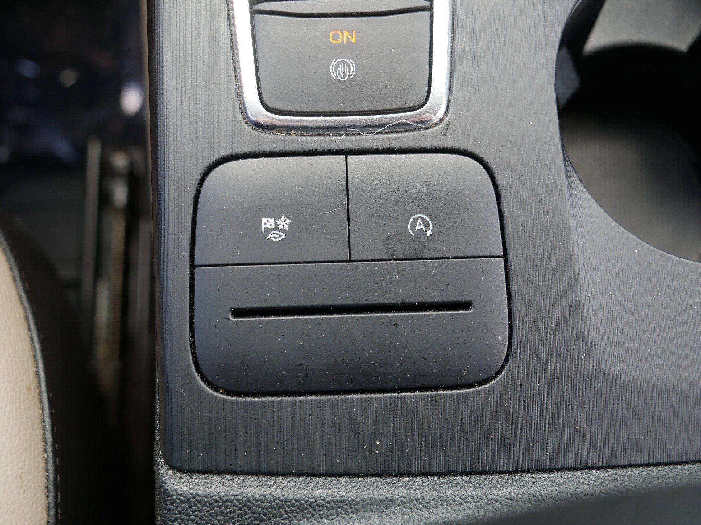 Used 2020 Ford Escape SEL AWD/4WD image 29